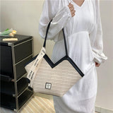 Load image into Gallery viewer, Straw Over Shoulder Bag With Zip -Showtown