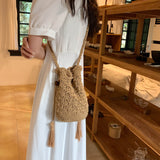 將圖片載入圖庫檢視器 Straw Sling Cross Body Drawstring Bucket Bag-Showtown