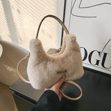 Laden Sie das Bild in den Galerie-Viewer, Winter Lovely Fluffy Fur Fashion Bag-Showtown